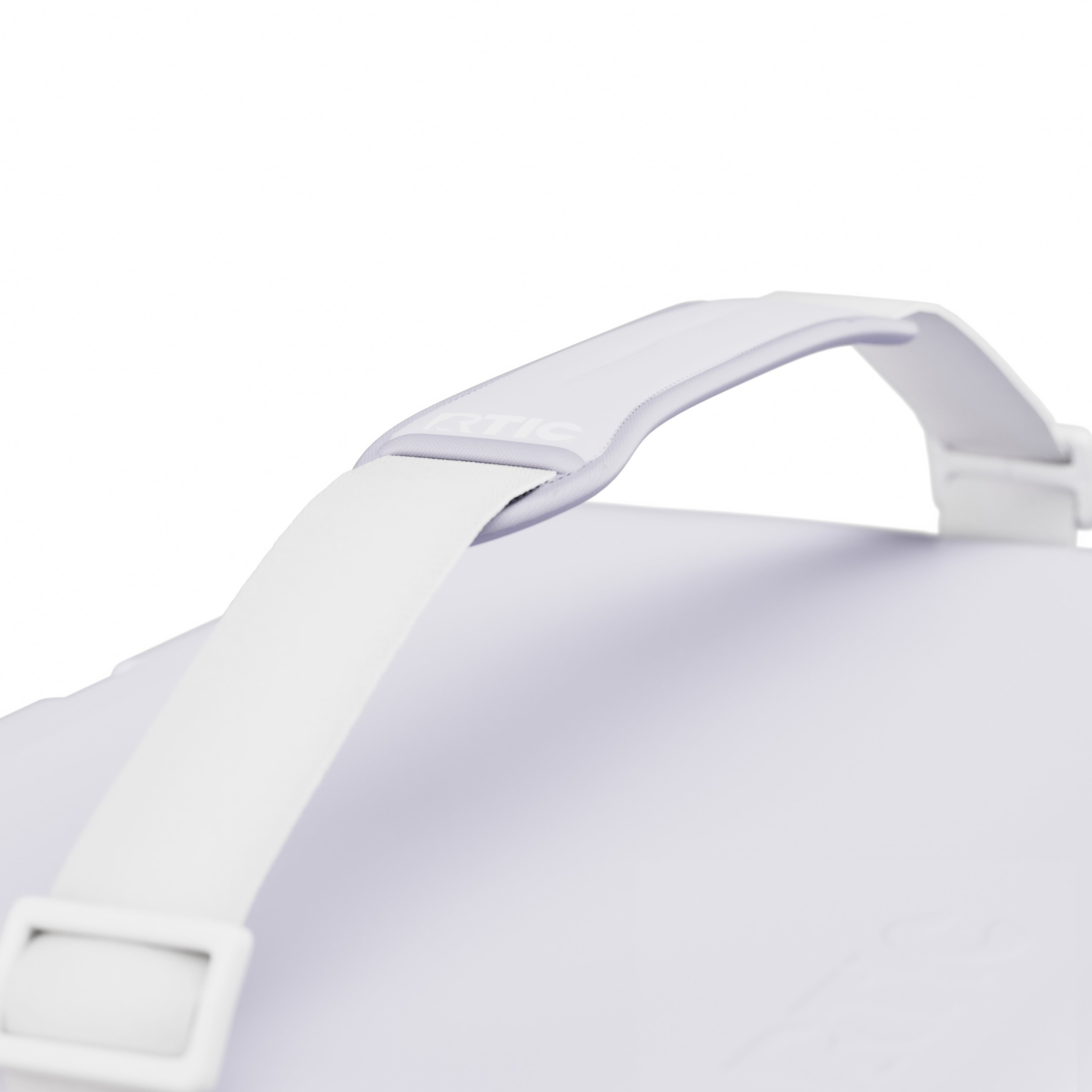 22 QT Ultra-Light Cooler (IQL3)