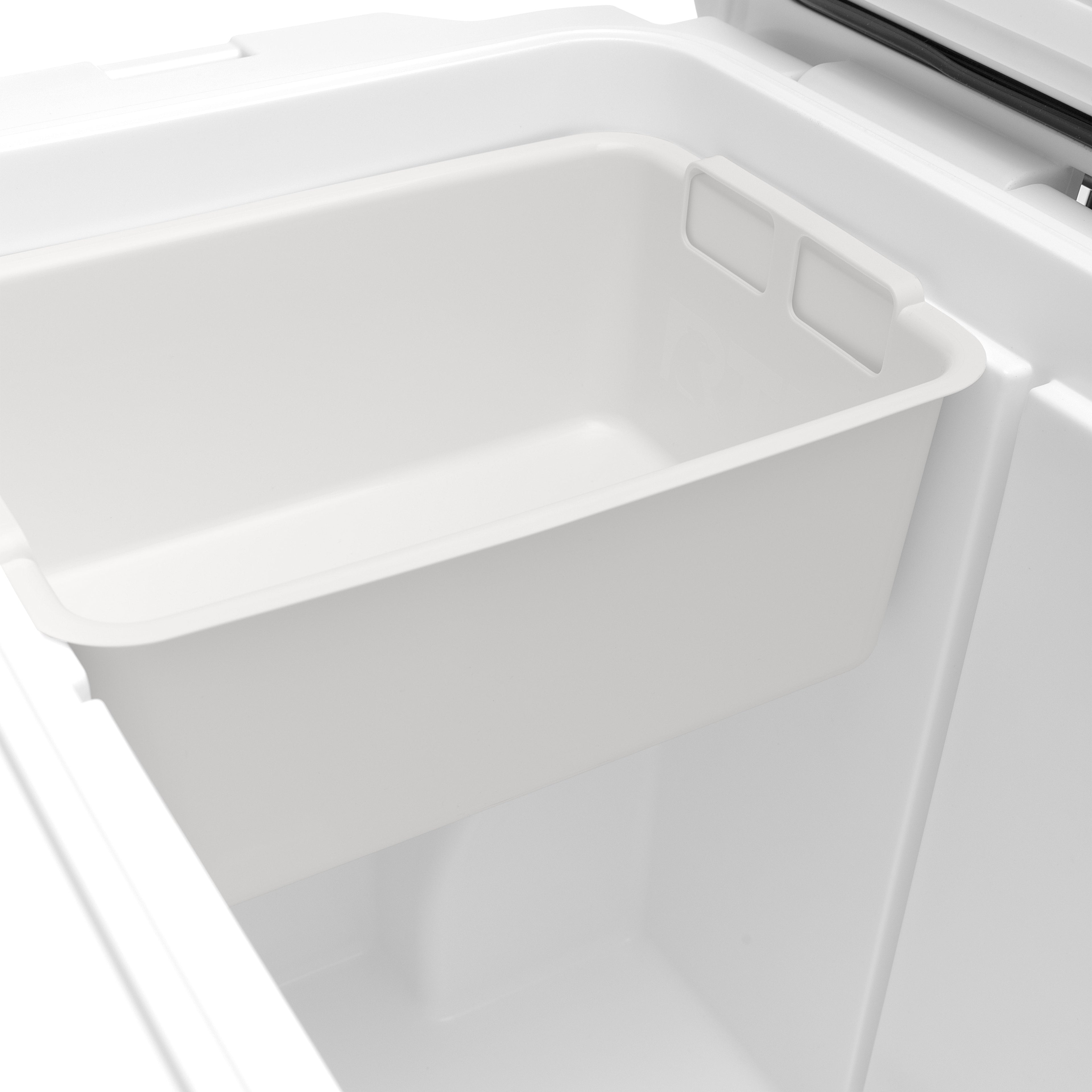 45 QT Ultra-Tough Wheeled Cooler (9A6U)