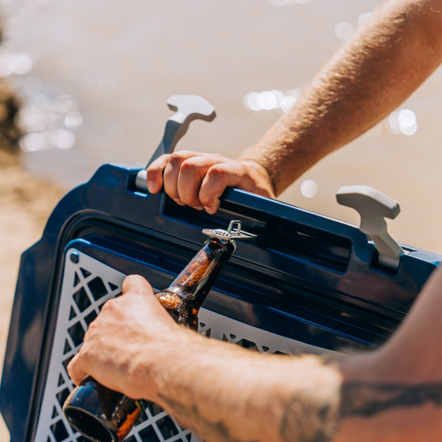 45 QT Ultra-Tough Wheeled Cooler (N5SU)