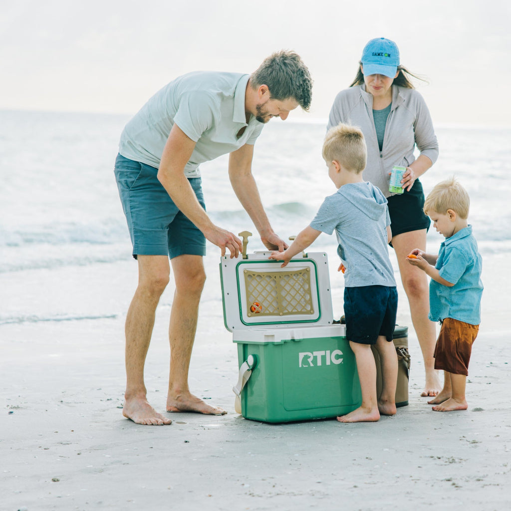 22 QT Ultra-Light Cooler (IQL3)
