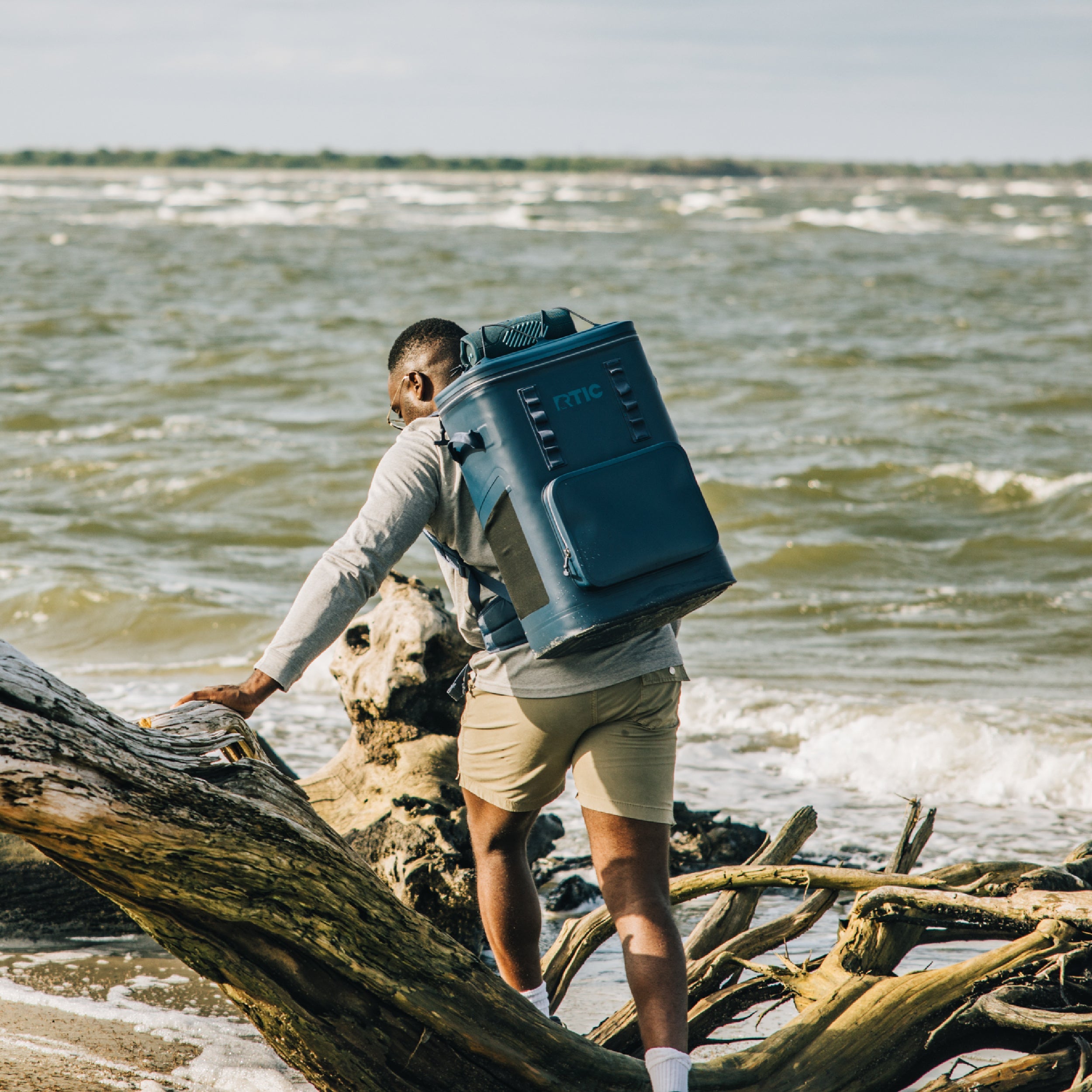 Ultra-Tough Backpack Cooler (EFMA)